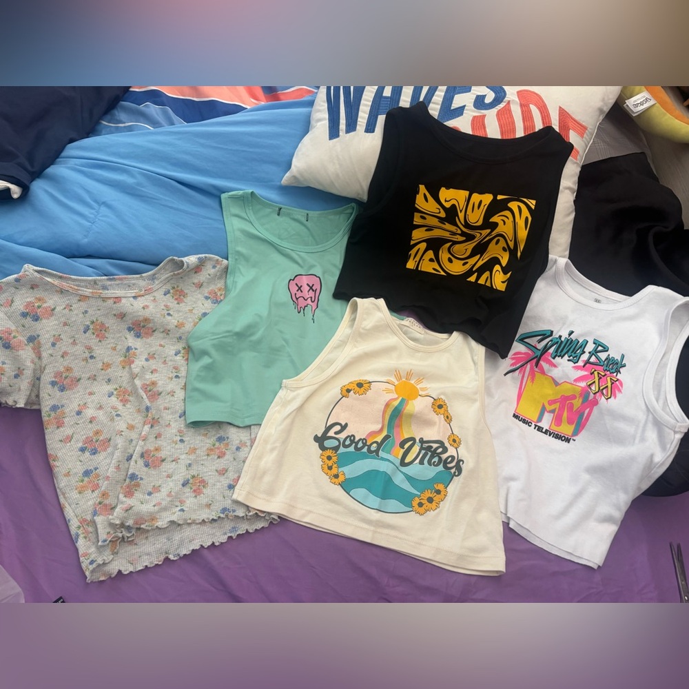 Womens crop Tops 5 some new without tag some worn only once.